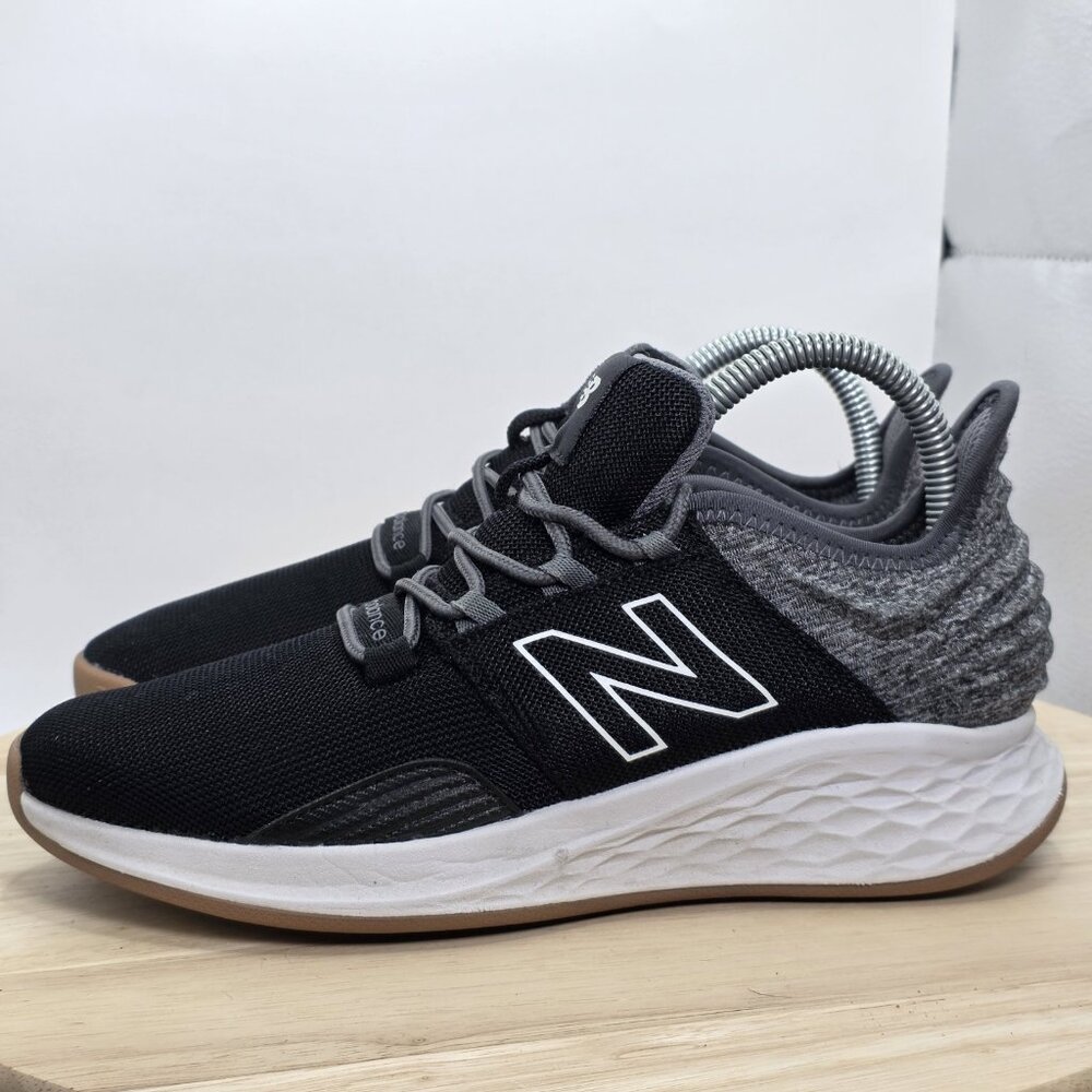 Womens Sz 7 B - New Balance Fresh‎ Foam Roav Spikeless Golf Shoes Black Sneakers
